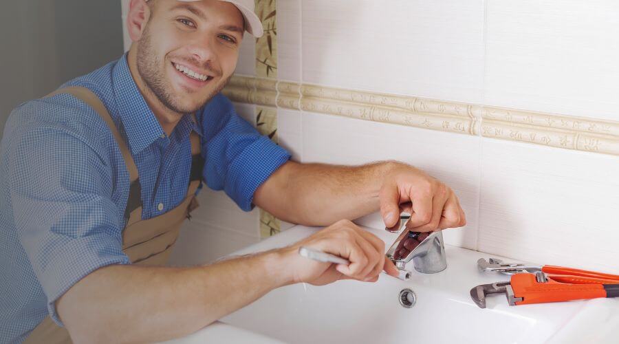 Handle or spout repair in Breckenridge, MO